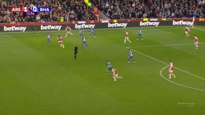 Odegaard makes football look easy