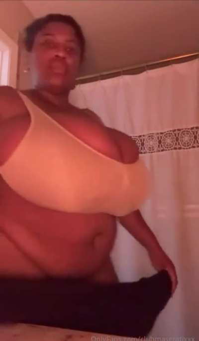 👑