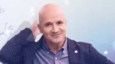 Джонни Синс кайфует
