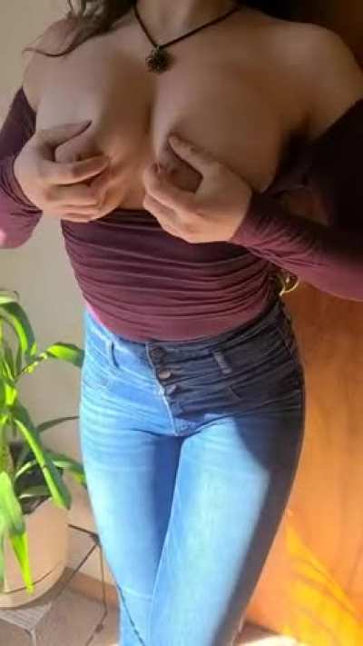 i love this shirt. wanna guess why? (18f) oc