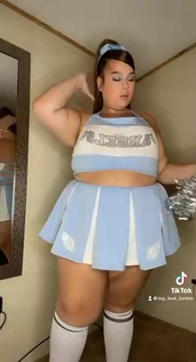 Head cheerleader needs some head