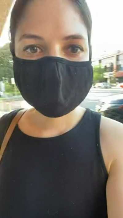 Her Reaction When The Cars Start Honking