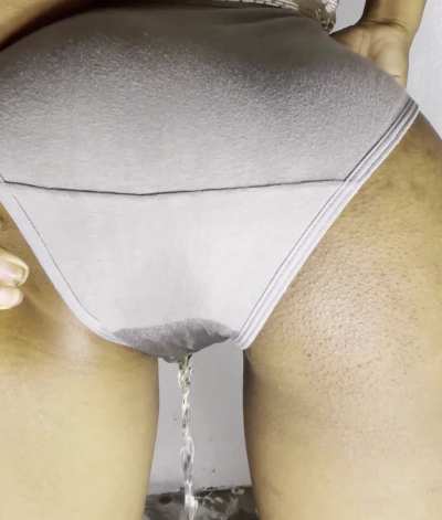 Who likes my pee?