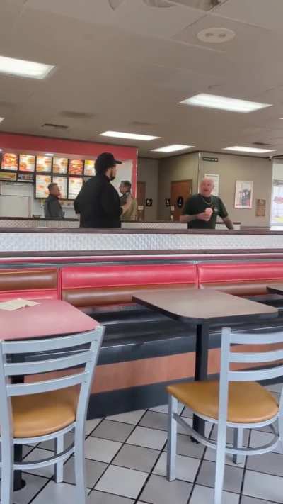 Man finds long hair in Burger.. Manager doesn't buy it.