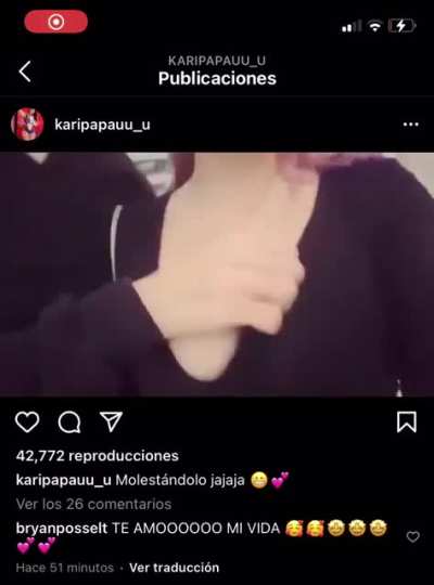 El prieto y la prieta queriendo llamar la atención