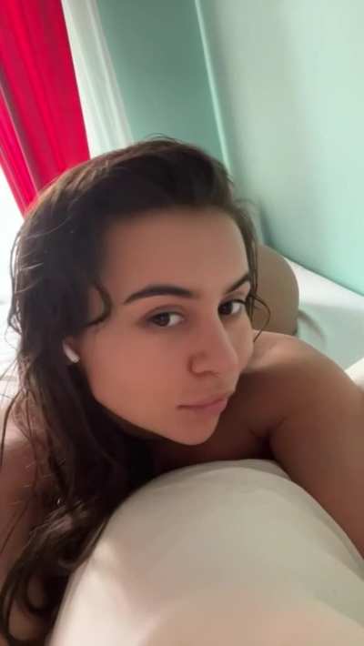 tell me your opinion about my delicious ass?😍😍