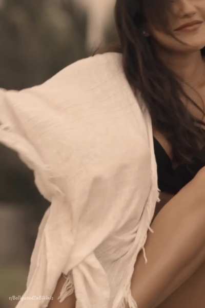 Neha Sharma [Old]