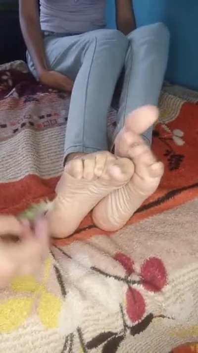 Do you want to tickle me too? 🙈