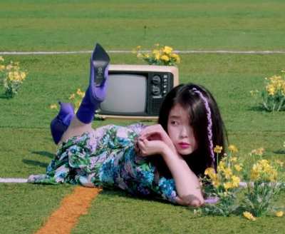 IU