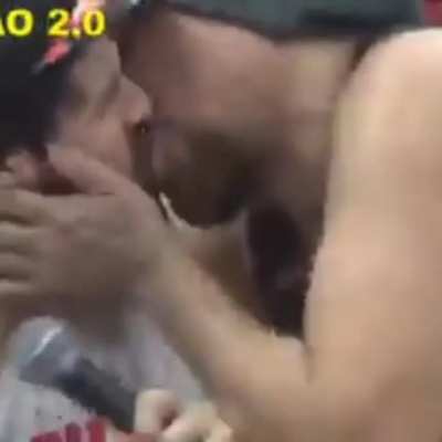 A vida desse homen foi arruinada pra sempre pelo ogro juanetico habita de de Chernobyl 810