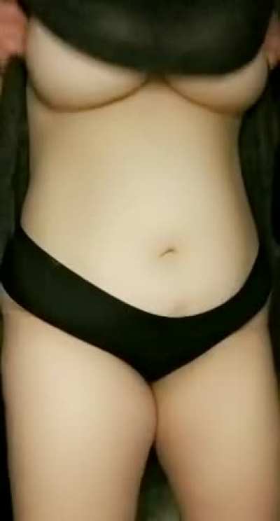 [OC] drop and jiggle 🤤