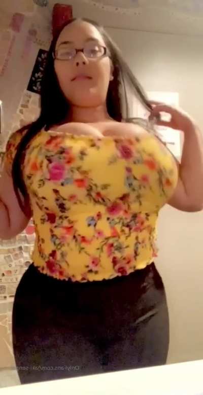 Juice Boobs Bouncing 🤤 Link in Comment