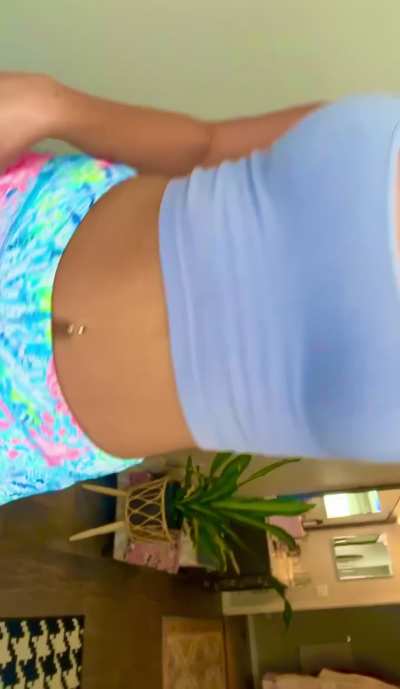 would you suck on my titties after class :) 19 OC