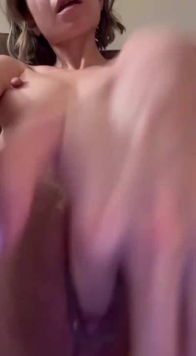 just fingering my tight, grooly, creamy pussy on a Saturday evening…sound on!