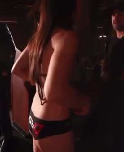 Alexa G…showing some crack
