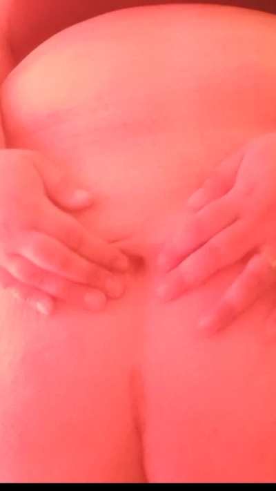 Jelly belly and a belly button for fucking