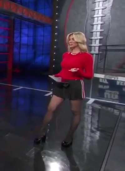 Laura Rutledge - NFL Live - 1.20.26