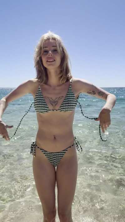 beach flashhh