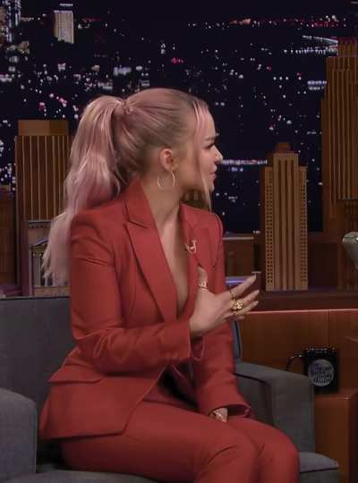 Dove Cameron