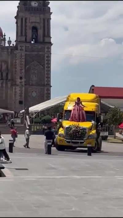Top tier quince celebration