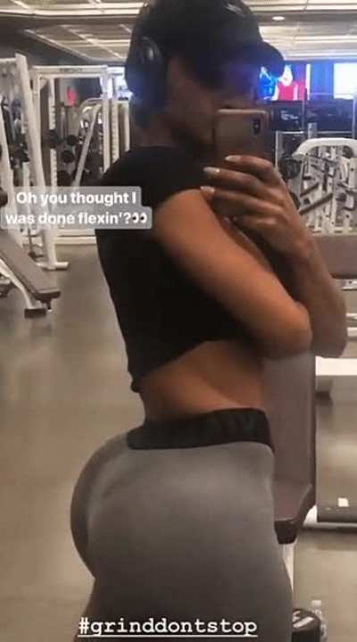 Flexing on the snap