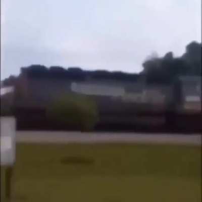 Man these guys really love seeing an espee unit