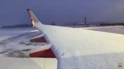 The way the snow moves is so satisfying.