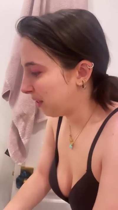 Esther Povitsky