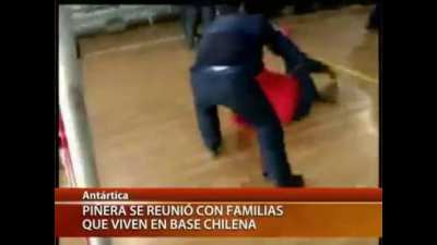 Puse el sonido de un peo en la caída de Piñera