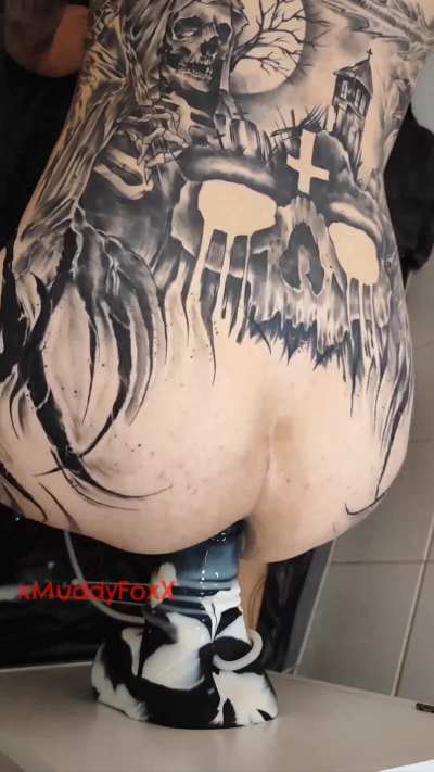 Stallion fills me up with cum🍑💦