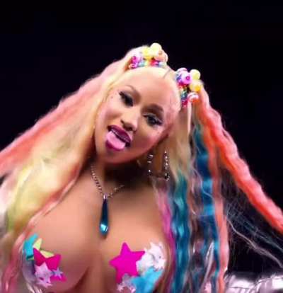 Nicki Minaj full titty clips compilation from the 