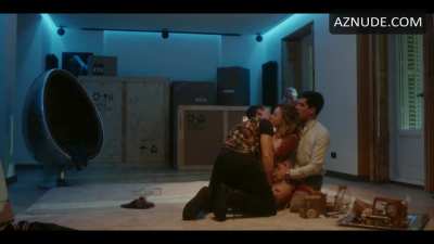 Scene from elite