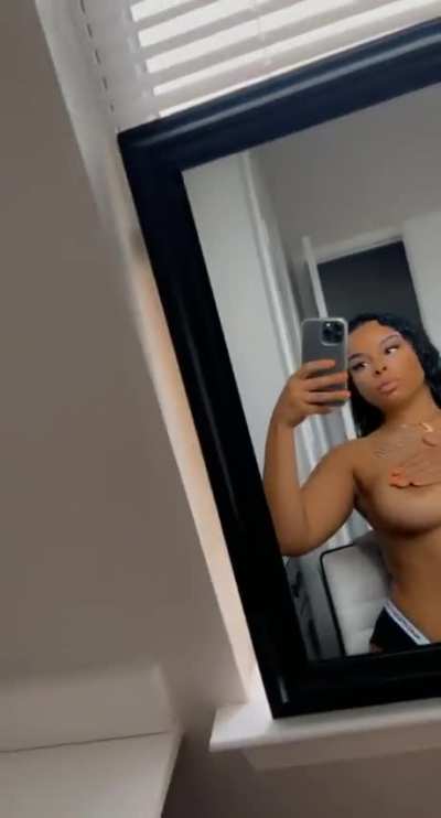 Hiii I’m Back🤤🤤 trying to make that dick explode on this tits🤤<wbr>😩😪💕