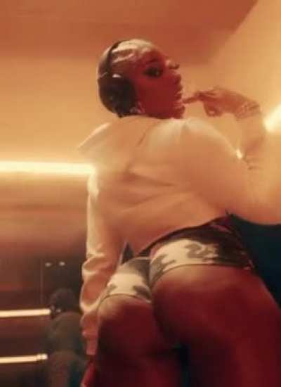 Nothing I wouldn't do for that ASS!🍆💦😍