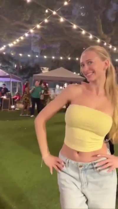 Pretty in yellow 