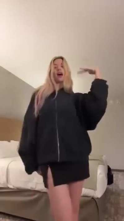Obsessed with how clean HANA's choreo is