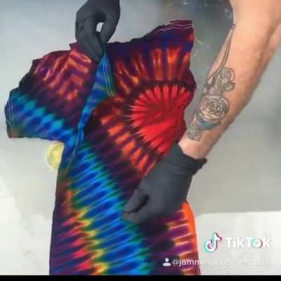 Untying a tie-dye shirt