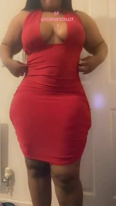 Red looks so good on me 😍🥵 @your<wbr>fanta<wbr>sy463<wbr>9_x