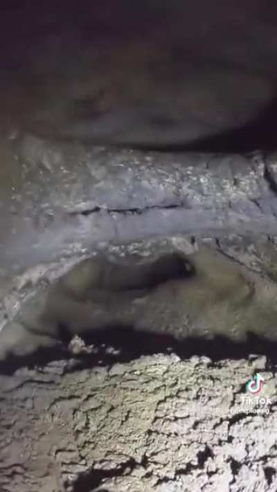Cave divers POV