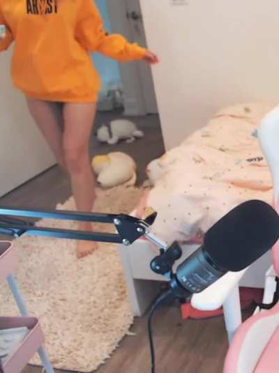 Jaime's legs 😋