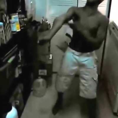 Denle upvote pa que el dilan lo vea y que sufra con nosotros (no ando mendigando likes nomas quiero ver la reacción del viejas)