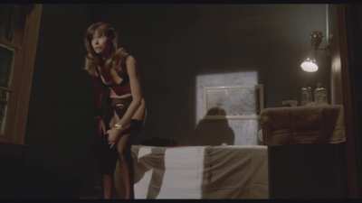 Lynn Lowry's elegant plots in Cat People (HD, slow motion)