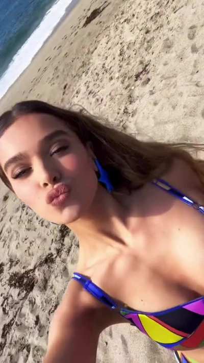Hailee Steinfeld
