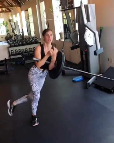 Alison Brie