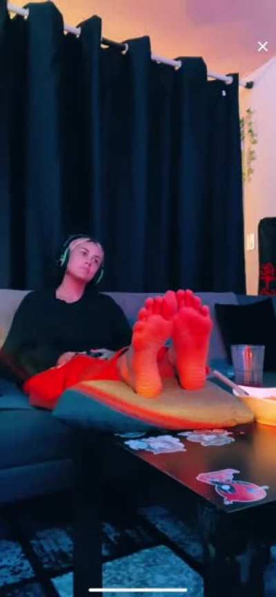 yunonessa Red Feet