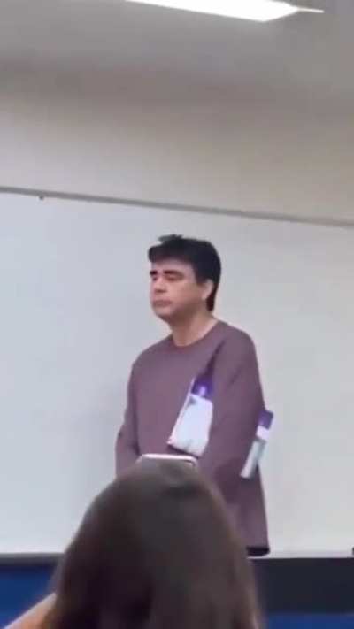 This teacher handling the situation