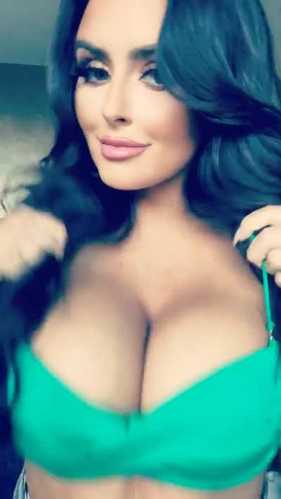 CHECK COMMENTS FOR HER LATEST OF MEGA 👇👇