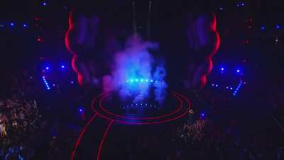 Drake - Performing Hold On We’re Going Home & Started From The Bottom at the MTV Video Music Awards in 2013