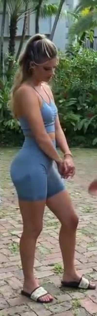Hips