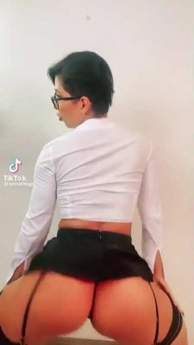 Love the skirt